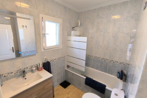 Huvila myytävänä Guardamar del Segura, Alicante, Espanja, 3 makuuhuonetta, 98 m2 No. 160653 - kuva 18