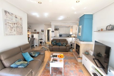 Huvila myytävänä Guardamar del Segura, Alicante, Espanja, 3 makuuhuonetta, 98 m2 No. 160653 - kuva 6