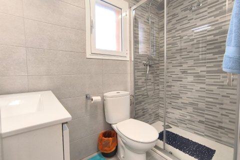 Huvila myytävänä Guardamar del Segura, Alicante, Espanja, 3 makuuhuonetta, 98 m2 No. 160653 - kuva 13