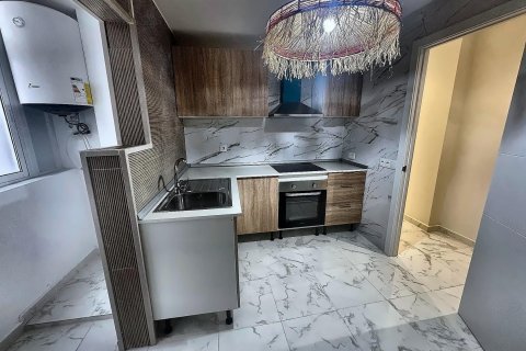 Apartamento en venta en Torrevieja, Alicante, España 3 dormitorios, 111 m2 No. 160649 - foto 2