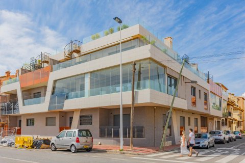 Apartament w Torrevieja, Alicante, Hiszpania 3 sypialnie, nr 160648 – zdjęcie 7