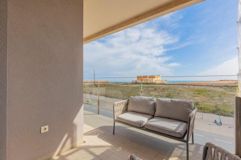 Apartament w Torrevieja, Alicante, Hiszpania 3 sypialnie, nr 160648 – zdjęcie 2