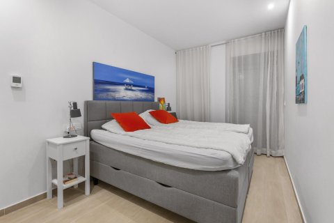 Apartament w Torrevieja, Alicante, Hiszpania 3 sypialnie, nr 160648 – zdjęcie 20