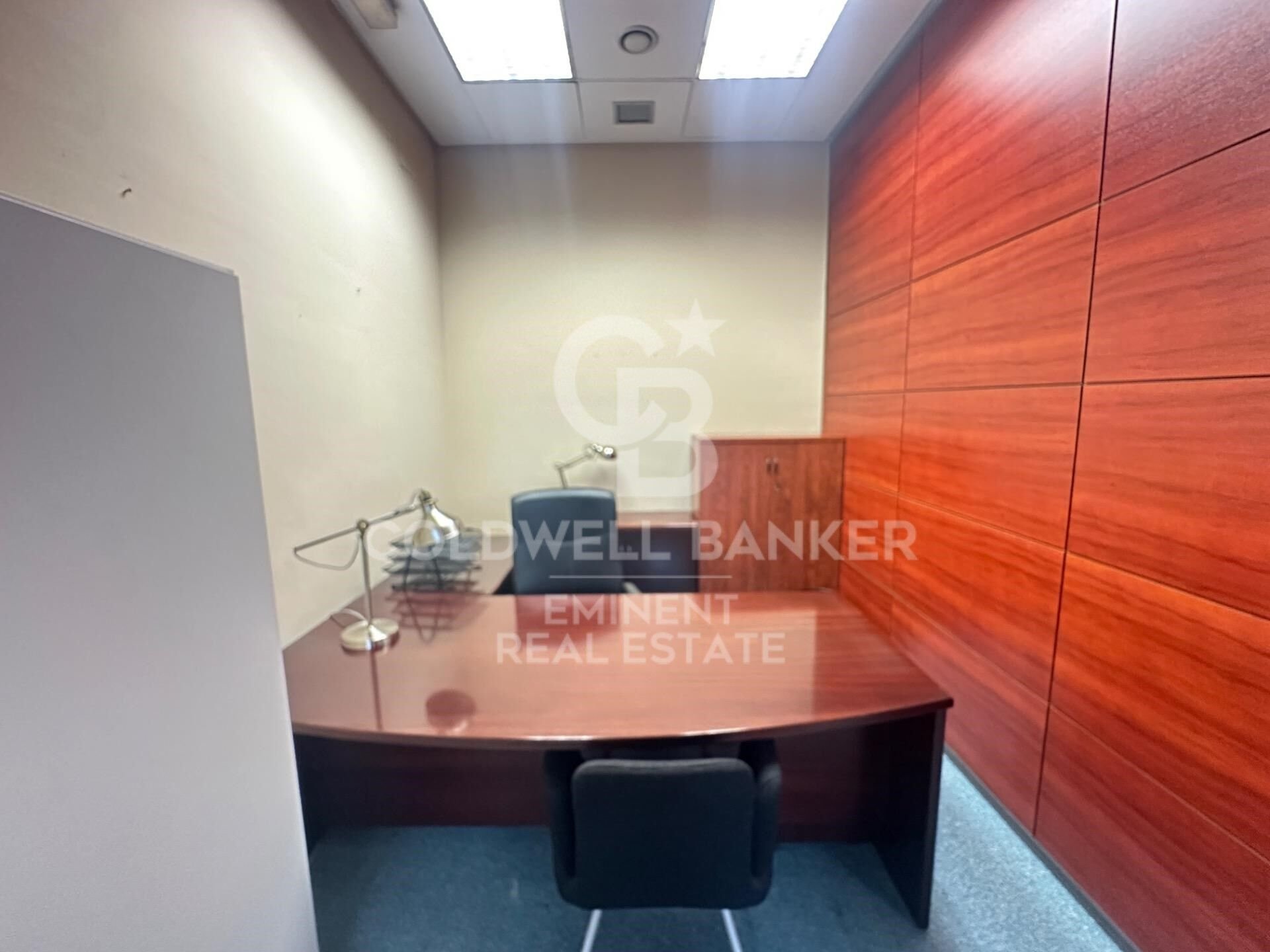 Commercial property à Barcelona, Espagne 181 m2 No. 179076