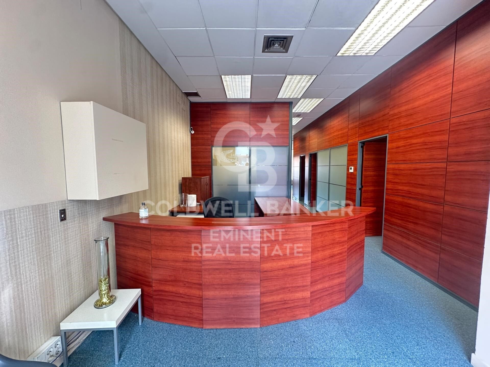 Commercial property à Barcelona, Espagne 181 m2 No. 179076