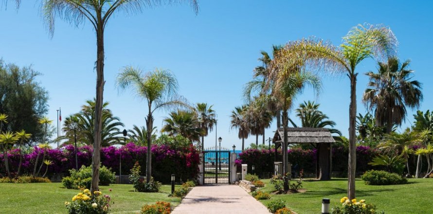 Apartment Marbella, Malaga, Spain 3 bedrooms, 159.08 sq.m. No. 107185