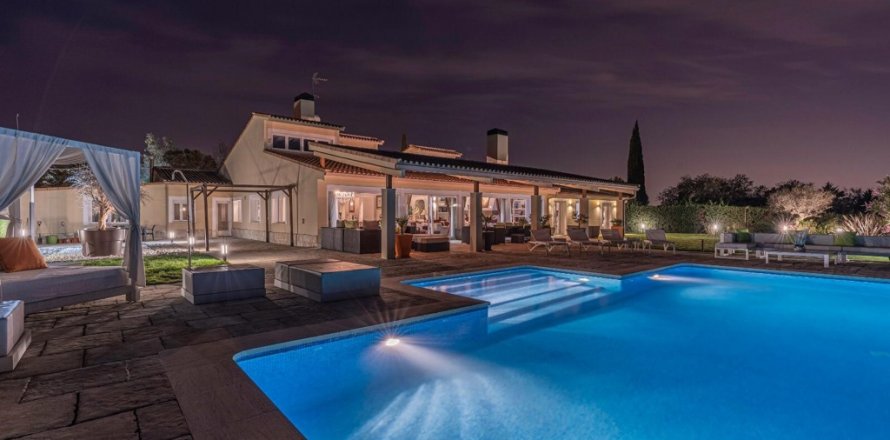 Villa Santo Domingo, Madrid, Spain 7 bedrooms, 1.45 sq.m. No. 107183