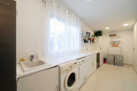 Villa for sale Santo Domingo, Madrid, Spain 7 bedrooms, 1.45 sq.m. No. 107183 - photo 30