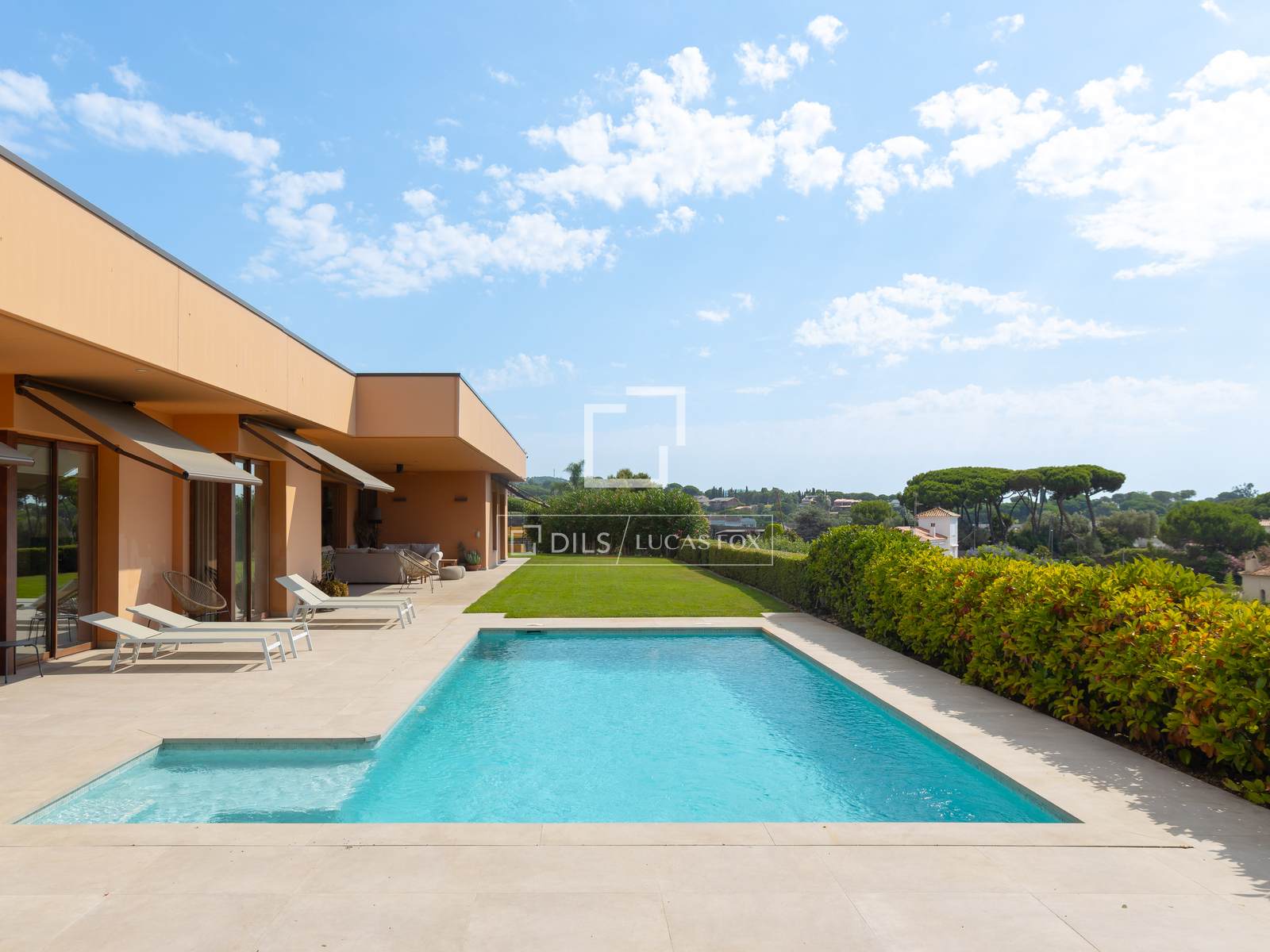 Villa a Sant Vicenc De Montalt, Barcelona, Spagna 5 camere da letto, 500 mq. N° 192723