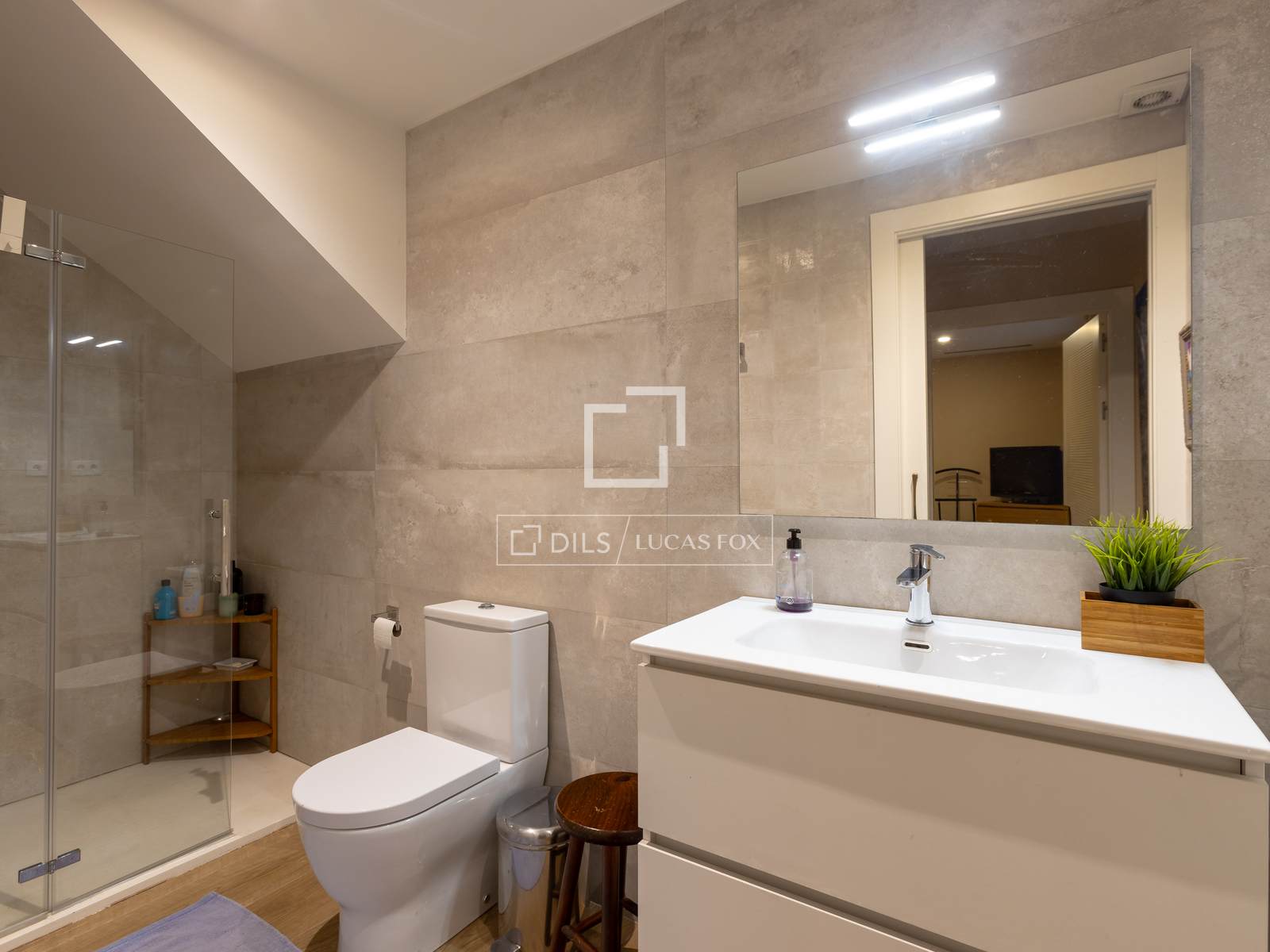 Villa a Sant Vicenc De Montalt, Barcelona, Spagna 5 camere da letto, 500 mq. N° 192723