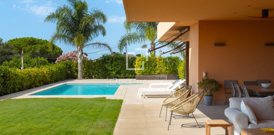 Villa i Sant Vicenc De Montalt, Barcelona, Spanien 5 sovrum, 500 kvm. Nr. 192723