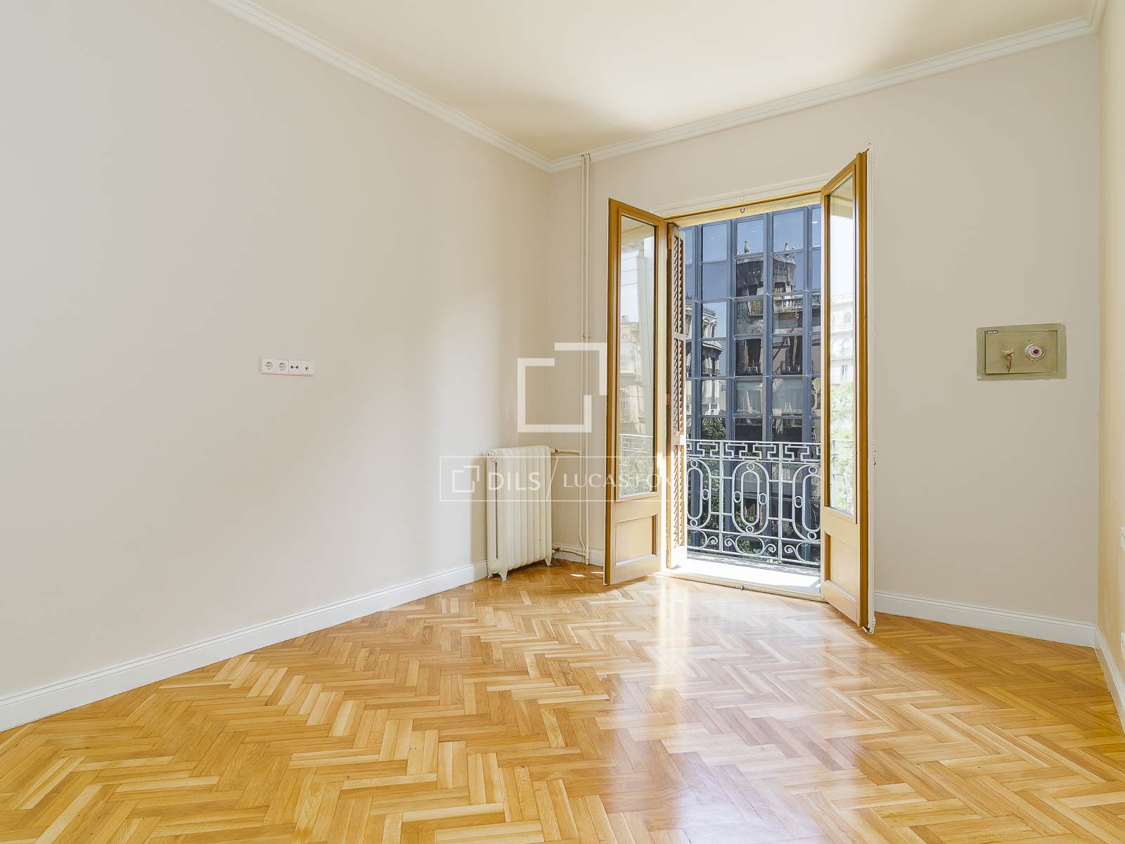 Appartamento a Barcelona, Spagna 4 camere da letto, 218 mq. N° 192726