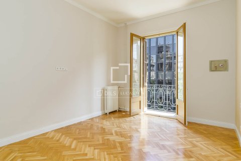 Huoneisto myytävänä Barcelona, Espanja, 4 makuuhuonetta, 218 m2 No. 192726 - kuva 27