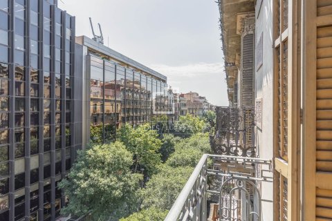 Huoneisto myytävänä Barcelona, Espanja, 4 makuuhuonetta, 218 m2 No. 192726 - kuva 24