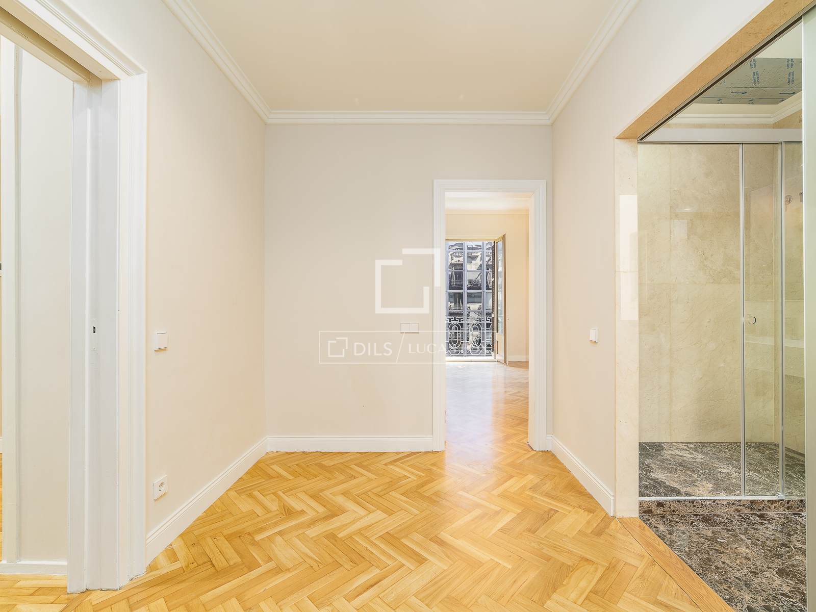 Appartamento a Barcelona, Spagna 4 camere da letto, 218 mq. N° 192726