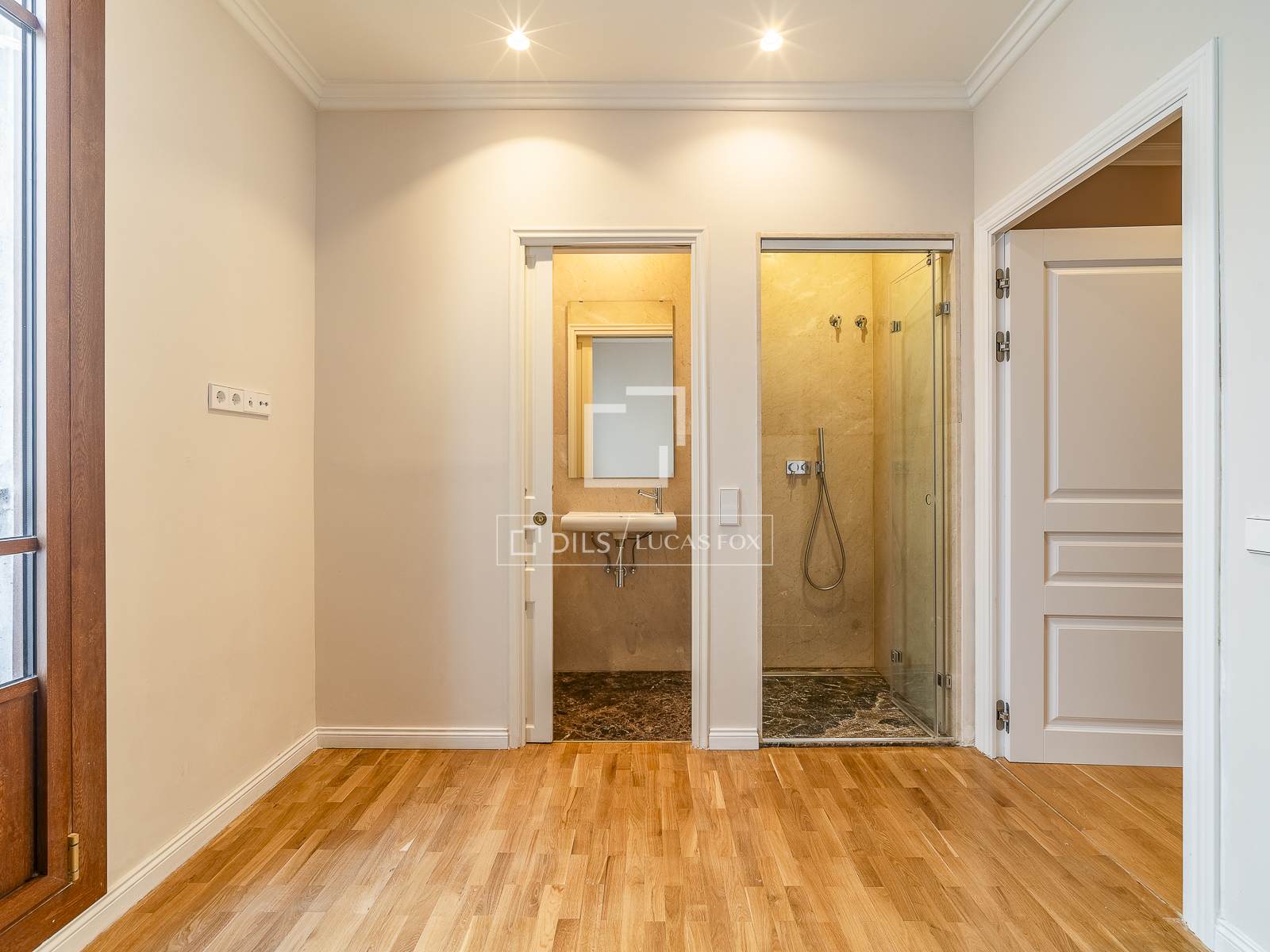 Appartamento a Barcelona, Spagna 4 camere da letto, 218 mq. N° 192726