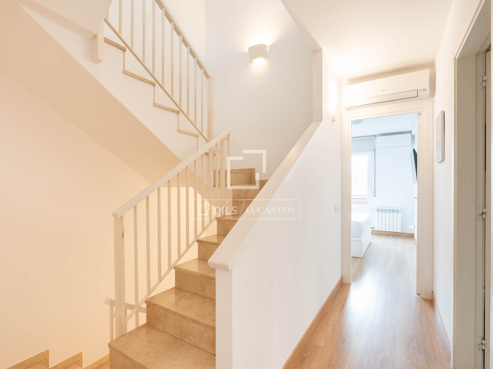 Villa à Sant Cugat Del Valles, Barcelona, Espagne 5 chambres, 248 m2 No. 192724
