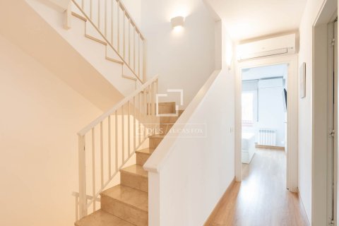 Villa en venta en Sant Cugat del Vallès, Barcelona, España 5 dormitorios, 248 m2 No. 192724 - foto 13