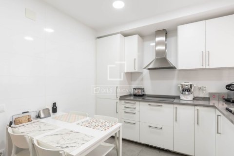 Villa en venta en Sant Cugat del Vallès, Barcelona, España 5 dormitorios, 248 m2 No. 192724 - foto 12