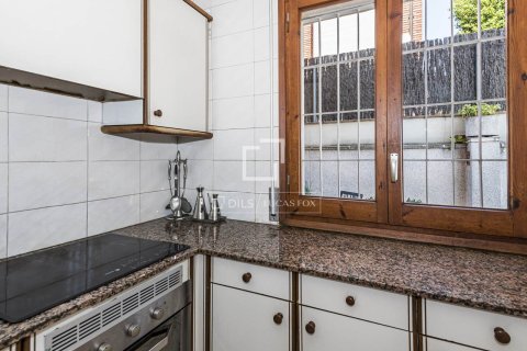 Huvila myytävänä Sant Cugat Del Valles, Barcelona, Espanja, 4 makuuhuonetta, 190 m2 No. 192727 - kuva 8