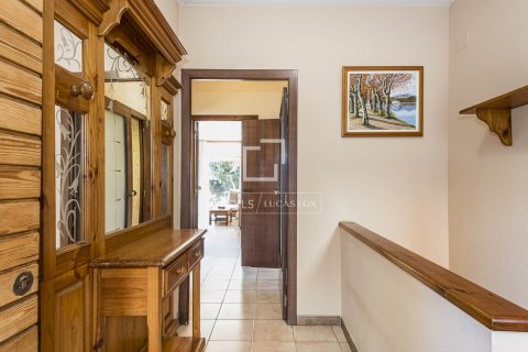 Huvila myytävänä Sant Cugat Del Valles, Barcelona, Espanja, 4 makuuhuonetta, 190 m2 No. 192727 - kuva 13
