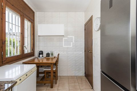 Huvila myytävänä Sant Cugat Del Valles, Barcelona, Espanja, 4 makuuhuonetta, 190 m2 No. 192727 - kuva 10