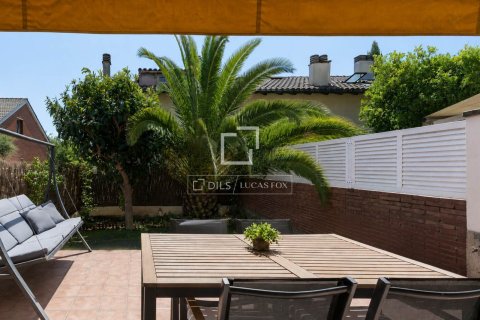 Huvila myytävänä Sant Cugat Del Valles, Barcelona, Espanja, 4 makuuhuonetta, 190 m2 No. 192727 - kuva 2