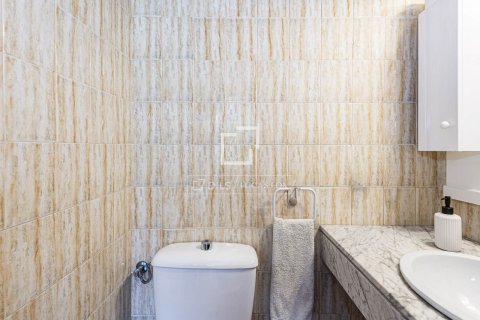 Huvila myytävänä Sant Cugat Del Valles, Barcelona, Espanja, 4 makuuhuonetta, 190 m2 No. 192727 - kuva 15