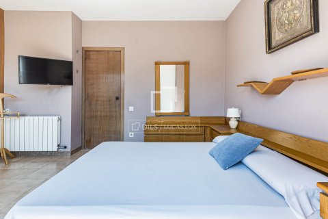 Huvila myytävänä Sant Cugat Del Valles, Barcelona, Espanja, 4 makuuhuonetta, 190 m2 No. 192727 - kuva 23