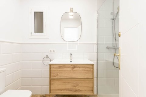 Huoneisto myytävänä Barcelona, Espanja, 3 makuuhuonetta, 86 m2 No. 192725 - kuva 24
