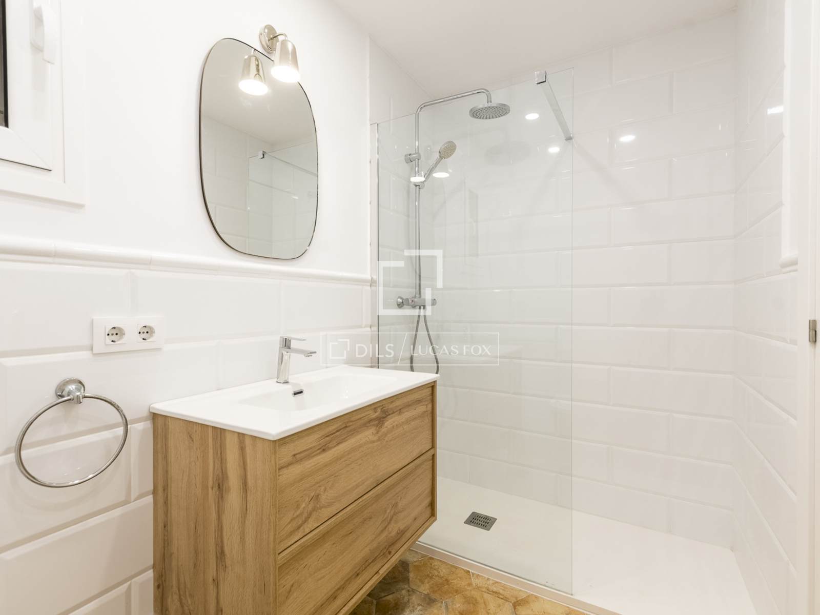 Apartment in Barcelona, Spain 3 bedrooms, 86 sq.m. No. 192725