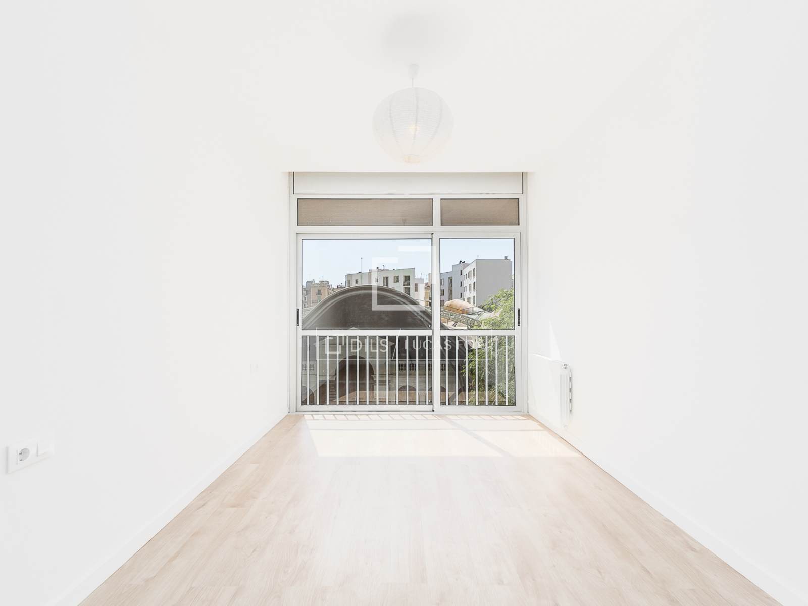 Apartment in Barcelona, Spain 3 bedrooms, 86 sq.m. No. 192725