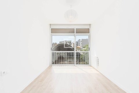 Huoneisto myytävänä Barcelona, Espanja, 3 makuuhuonetta, 86 m2 No. 192725 - kuva 16