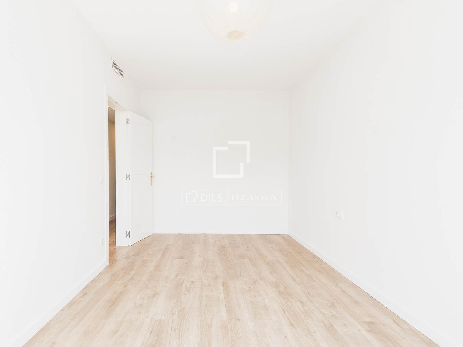 Apartment in Barcelona, Spain 3 bedrooms, 86 sq.m. No. 192725
