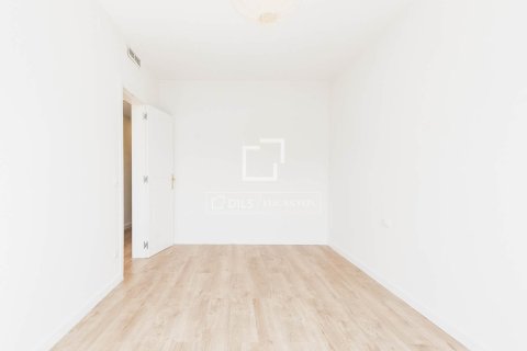 Huoneisto myytävänä Barcelona, Espanja, 3 makuuhuonetta, 86 m2 No. 192725 - kuva 15