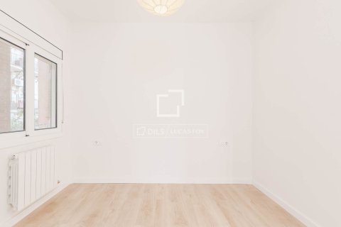 Huoneisto myytävänä Barcelona, Espanja, 3 makuuhuonetta, 86 m2 No. 192725 - kuva 20