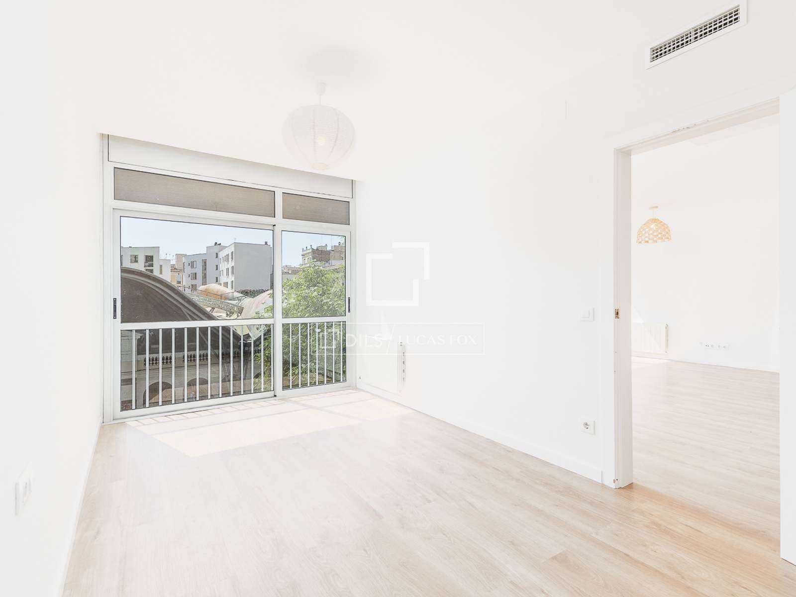 Apartment in Barcelona, Spain 3 bedrooms, 86 sq.m. No. 192725
