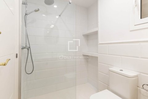 Huoneisto myytävänä Barcelona, Espanja, 3 makuuhuonetta, 86 m2 No. 192725 - kuva 28