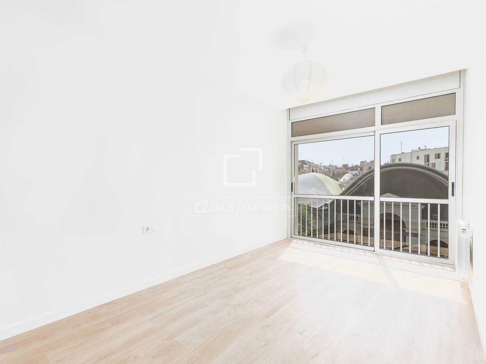 Apartment in Barcelona, Spain 3 bedrooms, 86 sq.m. No. 192725