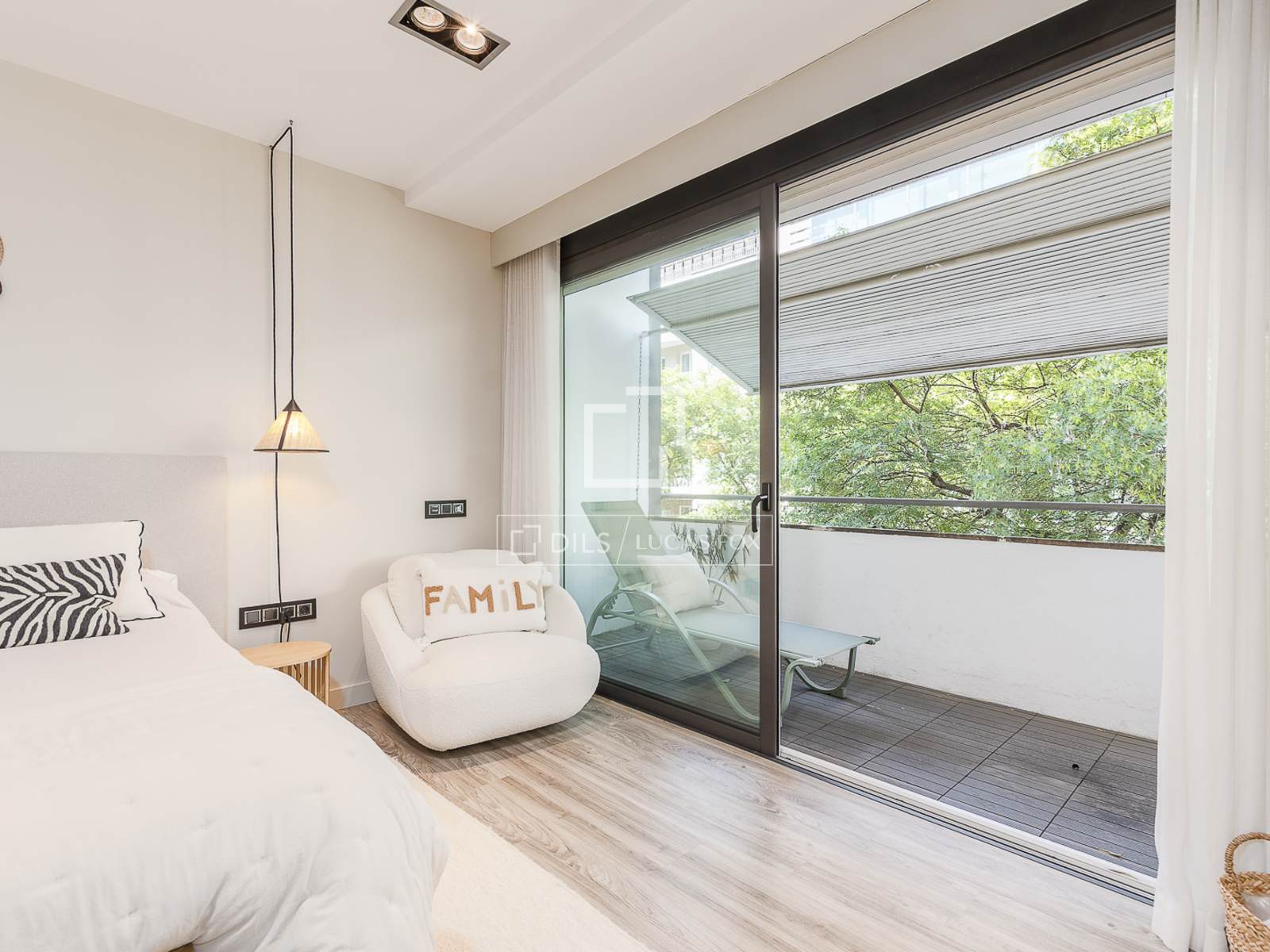 Apartament w Barcelona, Hiszpania 3 sypialnie, 263 mkw. nr 192722