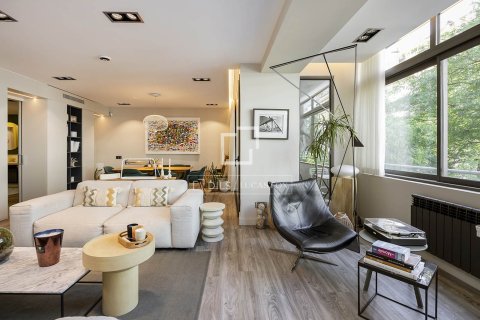 Huoneisto myytävänä Barcelona, Espanja, 3 makuuhuonetta, 263 m2 No. 192722 - kuva 3