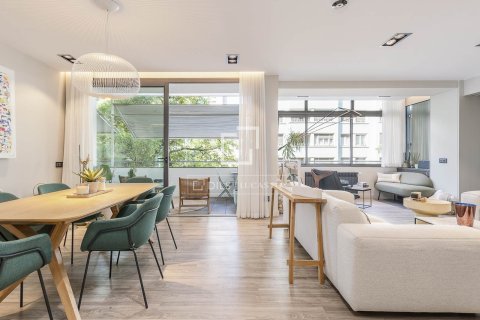 Huoneisto myytävänä Barcelona, Espanja, 3 makuuhuonetta, 263 m2 No. 192722 - kuva 5