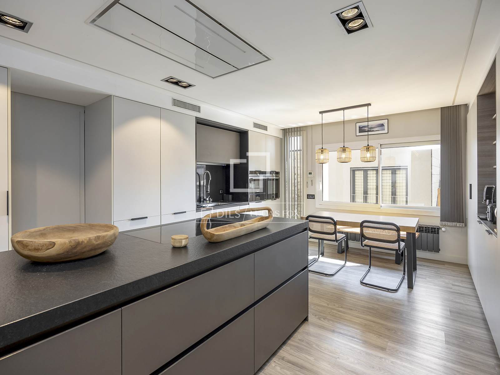 Apartament w Barcelona, Hiszpania 3 sypialnie, 263 mkw. nr 192722