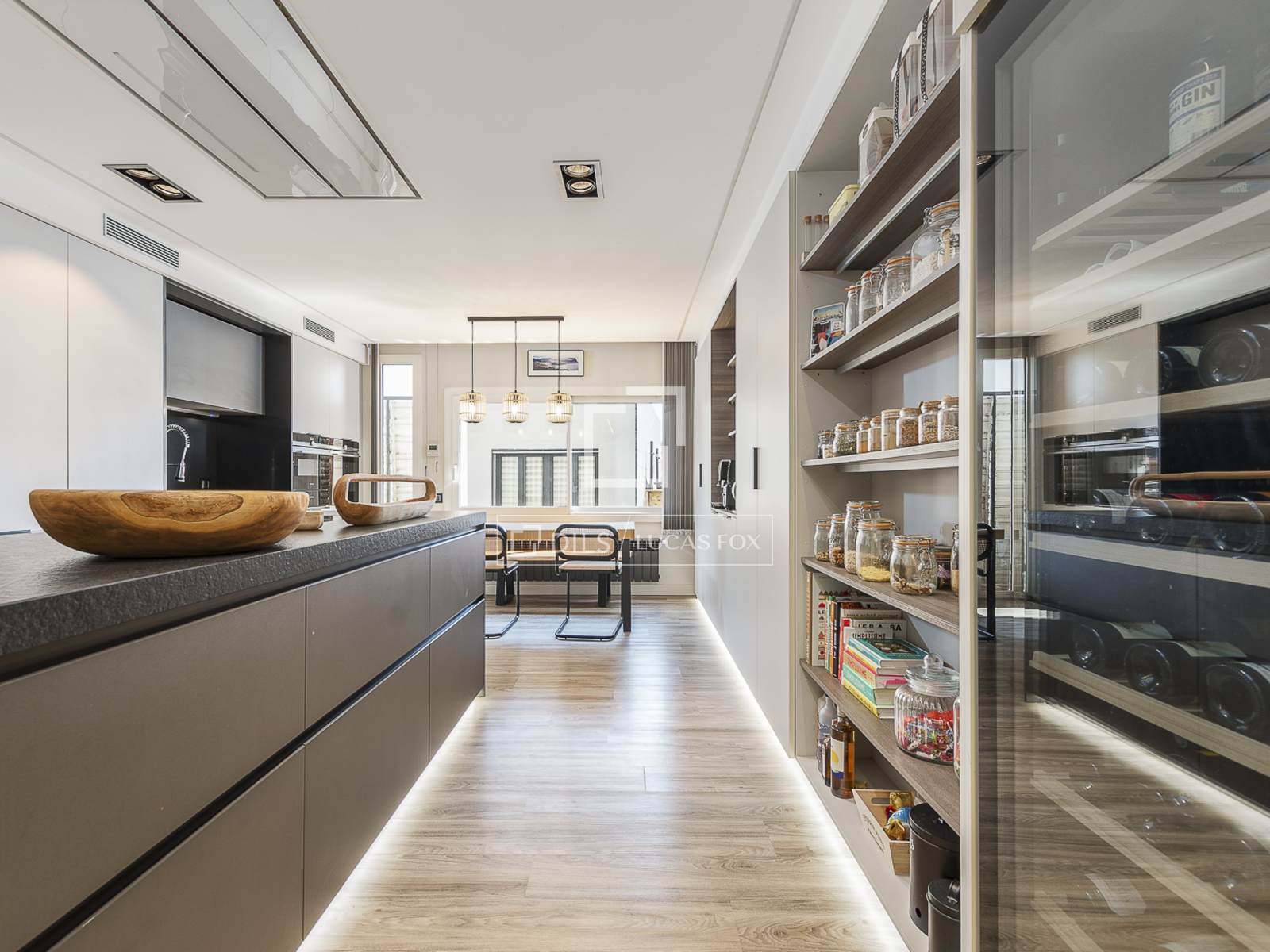Apartament w Barcelona, Hiszpania 3 sypialnie, 263 mkw. nr 192722