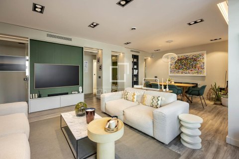 Huoneisto myytävänä Barcelona, Espanja, 3 makuuhuonetta, 263 m2 No. 192722 - kuva 2