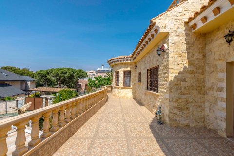 Villa for sale in Dehesa De Campoamor, Alicante, Spain 4 bedrooms, 280 sq.m. No. 189605 - photo 26