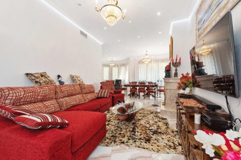 Villa for sale in Dehesa De Campoamor, Alicante, Spain 4 bedrooms, 280 sq.m. No. 189605 - photo 5