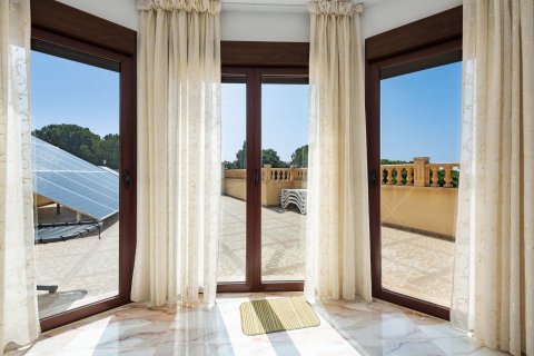 Villa for sale in Dehesa De Campoamor, Alicante, Spain 4 bedrooms, 280 sq.m. No. 189605 - photo 20
