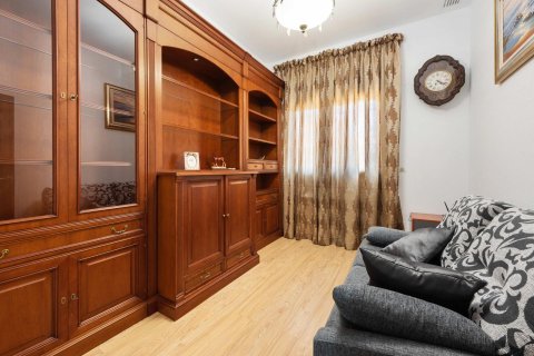 Villa for sale in Dehesa De Campoamor, Alicante, Spain 4 bedrooms, 280 sq.m. No. 189605 - photo 10