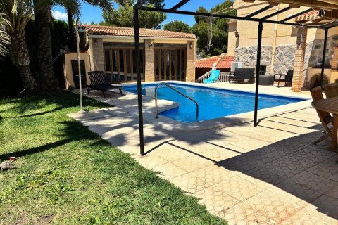 Huvila myytävänä Los Balcones, Alicante, Espanja, 4 makuuhuonetta, 257 m2 No. 189602 - kuva 4